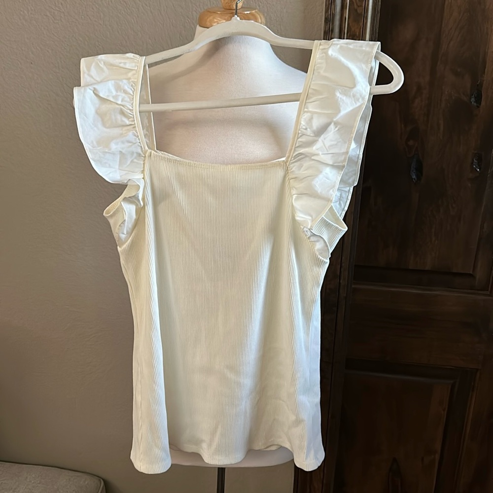 Mason & Belle off white ribbed ruffle sleeve top- L